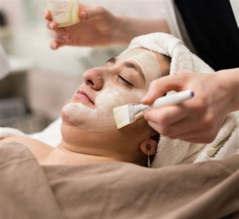 Skincare Diploma Winnipeg Skincare Courses Winnipeg Beauty Technician Course