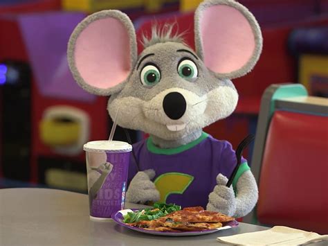 The Tragic Backstory Behind Chuck E Cheese S New Premium Takeout Pizza
