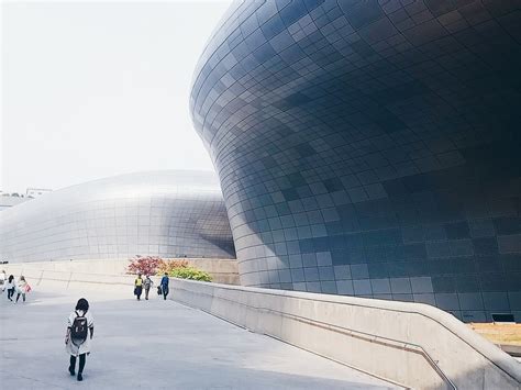 The Landmark Dongdaemun Design Plaza Ddp On Its