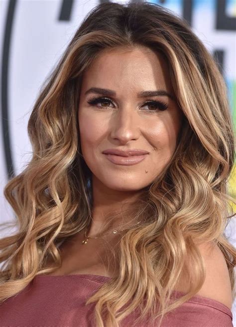 Jessie James Decker Is Losing Her Luscious Hair Just Like Most New