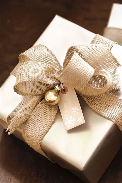 This link is to an external site that may or may. Gift Wrapping Tips From Top Designers | Elegant gift ...