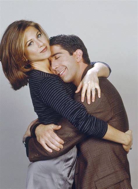 No, david schwimmer and jennifer aniston are not dating. AHHHH, HOW DOES THIS STILL GET ME AFTER 10 YEARS ...