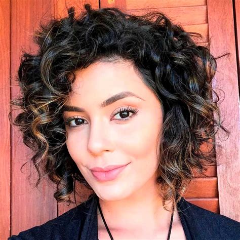 Get Bold And Beautiful With Curly Short Hair Highlights See The