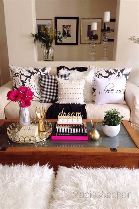 10 Pretty Decorating Ideas For Coffee Tables 2023