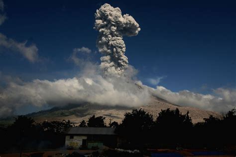 Mount sinabung erupts thick volcanic ash in karo on sumatra island on feb. INDONESIA-NORTH SUMATERA-MOUNT SINABUNG-ERUPTION