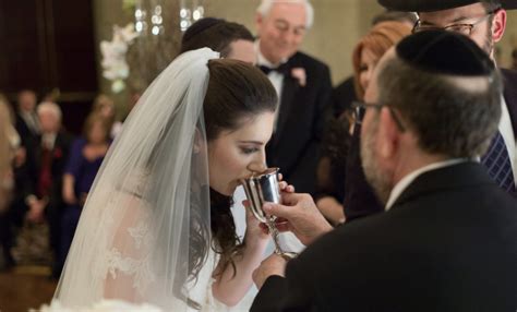 5 Most Popular Jewish Wedding Traditions Wedaways