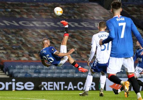 Rangers then, rangers now, rangers forever. Lech Poznań grał mądrze i dobrze przeciw Glasgow Rangers ...