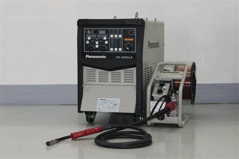 Three Phase Panasonic Yd 350gl5 Mig Welding Machine Forced Air Cooling