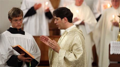 Us Catholics Face Shortage Of Priests