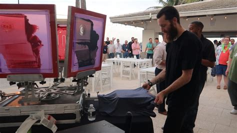 On Site Screen Printing | Live Screen Printing For Events