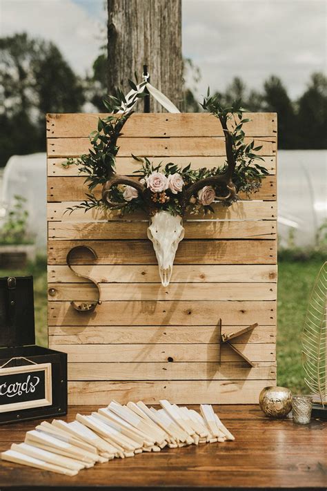 Eclectic Boho Wedding With Charming Rustic Touches ⋆ Ruffled Chic