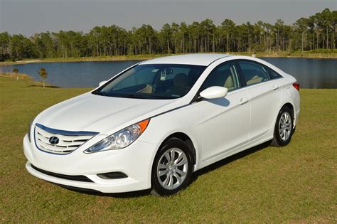 In 2013 hyundai sonata was released in 10 different versions, 1 of which are in a body sedan. 2013 Hyundai Sonata - Pictures - CarGurus