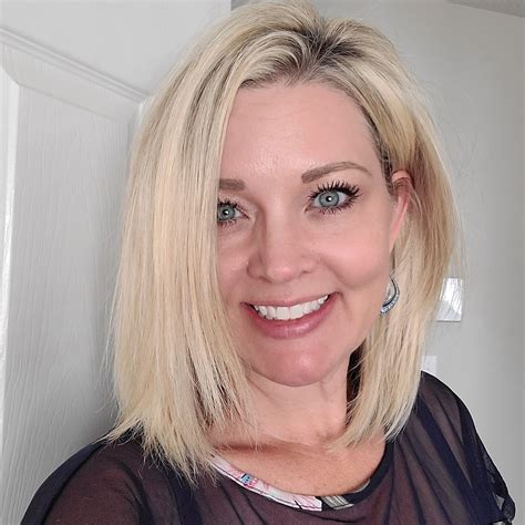 Melanie VanderMeer, Juvenae Ambassador