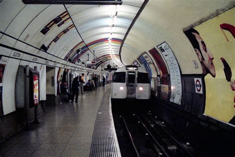 London Underground Northern Line 1972 Mk1 Stock At Eus Flickr