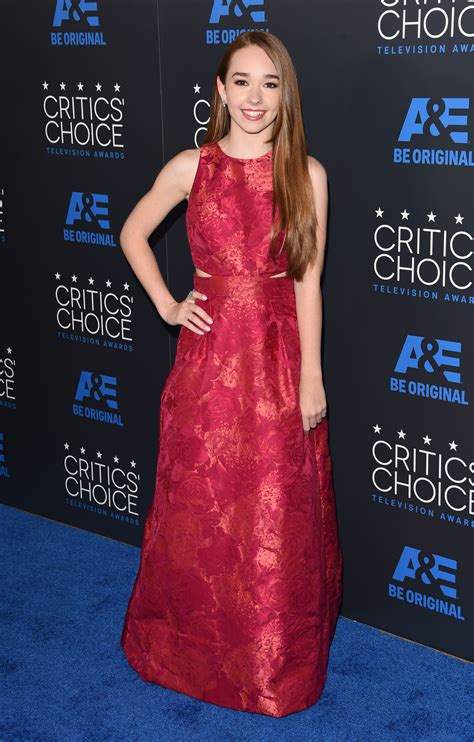 All the Red Carpet Looks From the Television Critics' Choice Awards | Critics choice, Red carpet 
