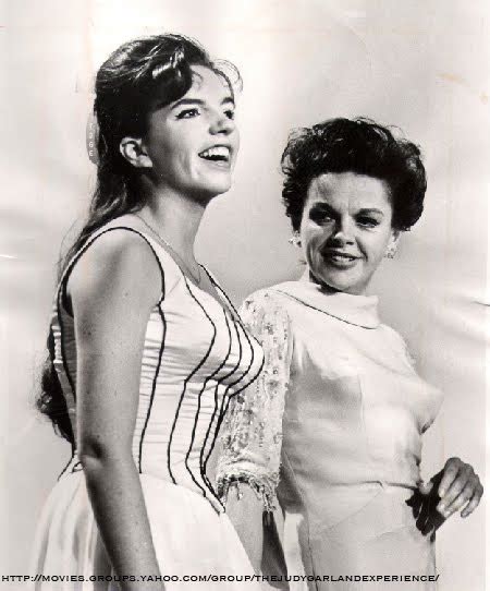 Liza minnelli with her mother, judy garland. The Judy Garland Experience™: Judy And Liza, 1963