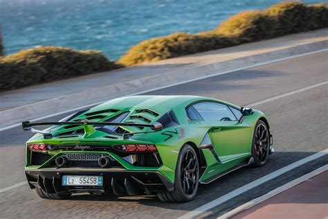 Lamborghini Aventador Svj Engine Covers Believe They Can Fly Recall Announced For 221 Supercars