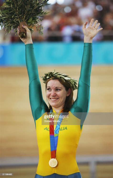 Anna Meares Of Australia Celebrates After Winning The Gold Medal In News Photo Getty Images