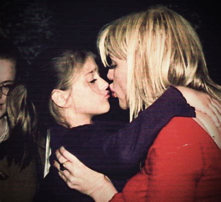 The first time they've been seen together in more than 5 years. Frances and Courtney | Courtney love hole, Frances bean ...