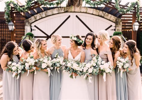 Bridesmaids A Complete Guide On How To Ask What To Wear And More