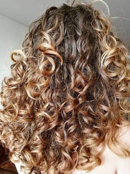 11 Fall Hair Color Trends That Are Going To Be Huge This Year Colored Curly Hair Fall Hair