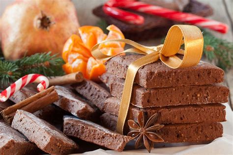A beautiful traditional christmas cookie from eastern france and germany. The Traditional Christmas Cookies of Southern Italy ...