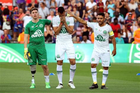Maybe you would like to learn more about one of these? Sobreviventes da Chapecoense relembram tragédia: "Parece ...