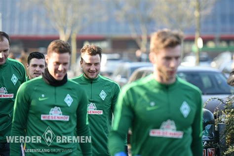 Sv Werder Bremen On Twitter Erstes Mannschaftstraining In 2017 Für Philipp Bargfrede 😍👏