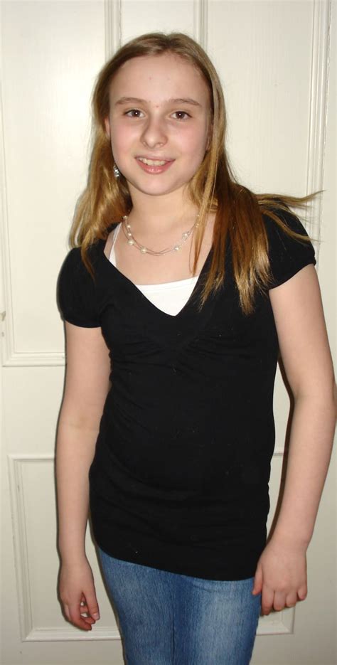 A 12 ans les filles ont encore du temps pour avoir des loisirs et jouer, mais là je vous. Fille De 12 Ans Canon / Le témoignage bouleversant d'une ...