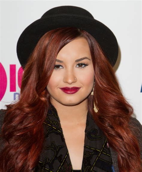 Demi Lovato Long Red Hair And Top Hat