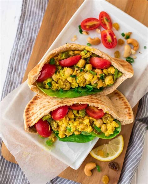 chickpea salad sandwich {easy and healthy }
