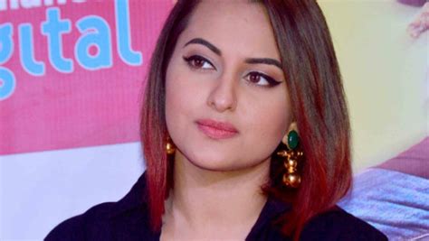 Sonakshi Sinha Gets Embroiled In Legal Trouble Over An Event She Hits Back At The Organiser