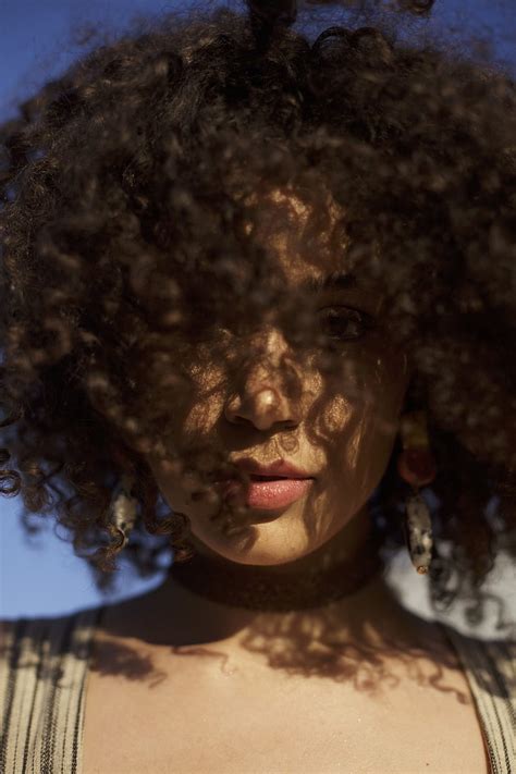 Women Women Outdoors Face Curly Hair Hd Phone Wallpaper Peakpx