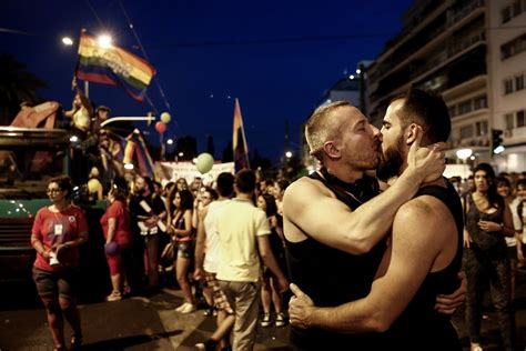 Greece S Opposition Vows To Legalize Same Sex Marriage Edge United States