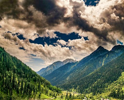 Explore These Hidden Places Of Kashmir | Travel.Earth