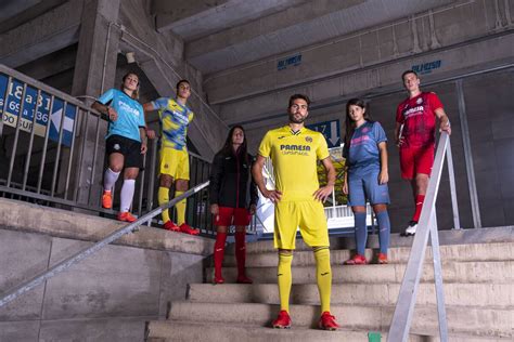 El Villarreal Cf Presenta Las Nuevas Equipaciones Oficiales Para Esta