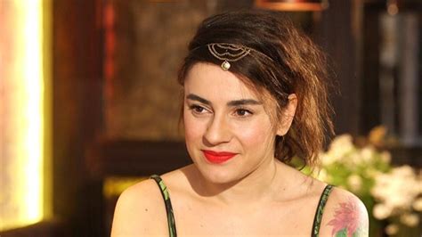 Teoman, cem adrian, eda baba, ceylan ertem ve sıla'nın düet yaptığı bir şarkı istiyorum. Ceylan Ertem Kimdir?