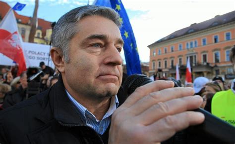 Władysław frasyniuk, legenda solidarności oraz były poseł, został dziś przesłuchany w komisariacie policji w długołęce pod wrocławiem. Frasyniuk: Godzę się na to, żeby mówiono na mnie "koleś ...