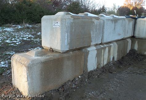 20 Concrete Locking Blocks In Ofallon Mo Item De4997 Sold