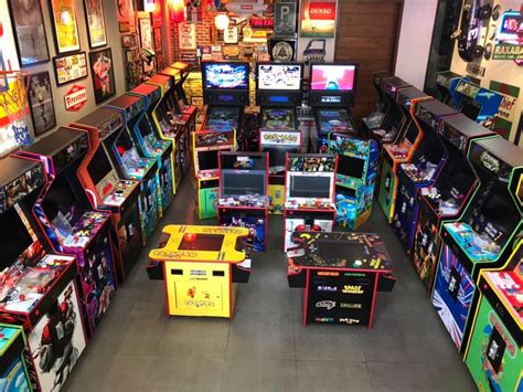 Miss the arcade? You can bring these '80s Pacman, Street Fighter and ...