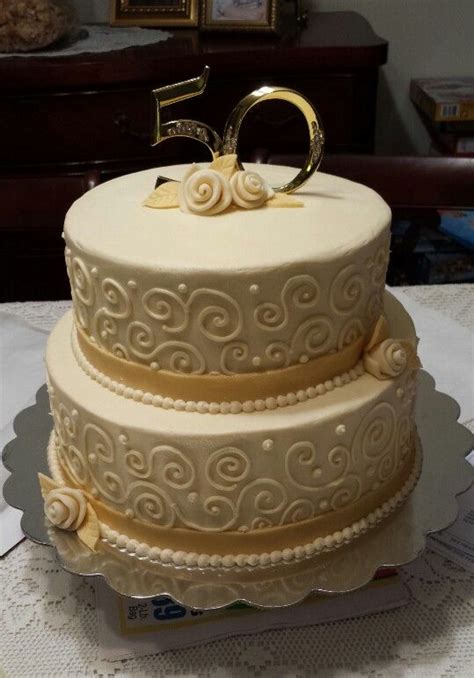 As a child throwing an anniversary party for your parents, it is many daughters and sons come up with golden wedding anniversary cakes ideas. Pin on Golden anniversary cake