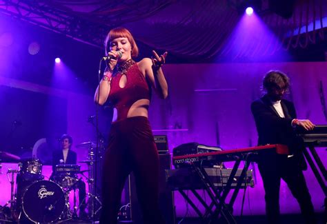 Qanda Kacy Hill Steps Into The Spotlight At Music Is Universal Event Spin