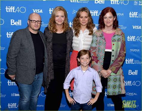 Brie Larson Accepts IMDb S STARmeter At TIFF Dinner Party Photo