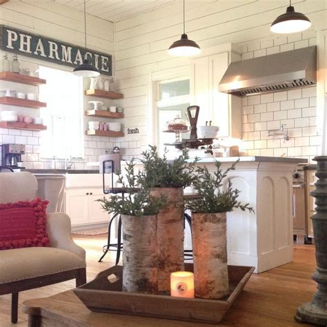 Joanna gaines living rooms kitchens designed by joanna. 48 Farmhouse Decor Joanna Gaines Fixer Upper | Fixer upper ...