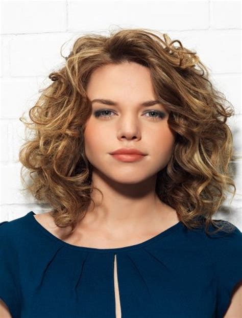 Trend Curly Short Hairstyles For Round Faces