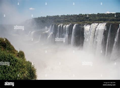 Iguazu Falls Argentina Brasil Stock Photo Alamy