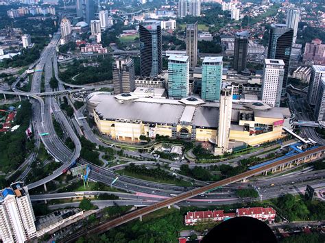 Developed by igb corporation, the complex was opened in 1999. MidValley | thechannelc | Flickr