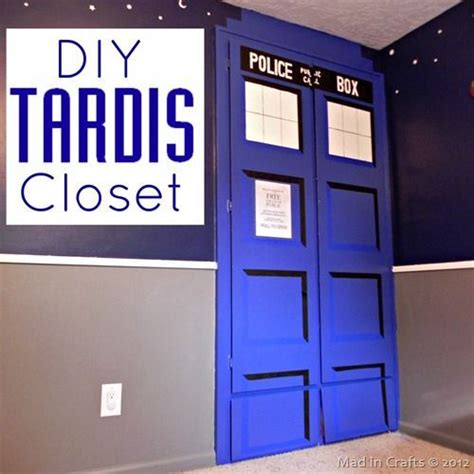 A bedroom fit for a time lord: TARDIS Closet | Geek bedroom, Doctor who nursery, Geek room
