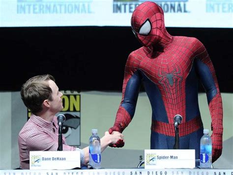 Andrew Garfield Appears In Spider Man Costume At Comic Con World News