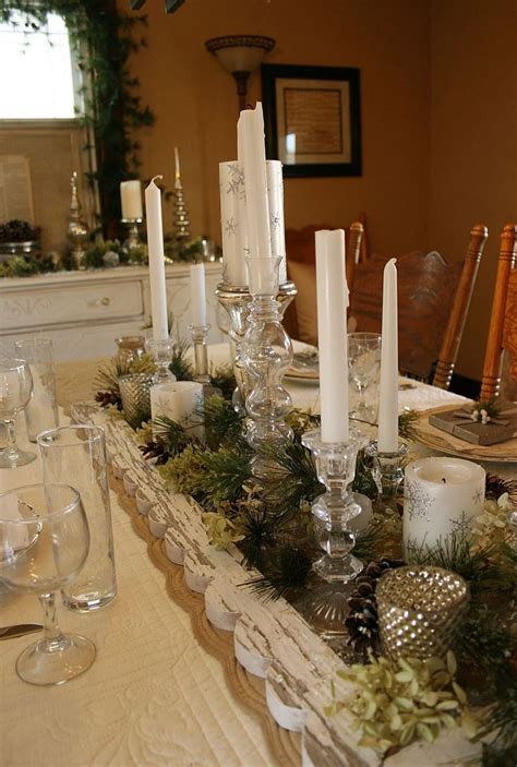Merry christmas table decorations can't really go far from bright red and green details. Pretty candle centerpiece | Christmas decorations ...